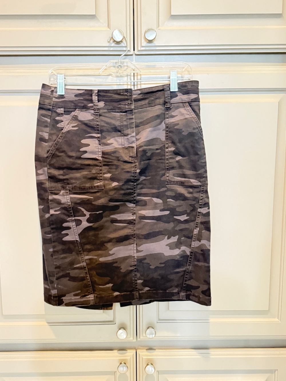 Loft Women’s Camo Pencil Skirt -black/Gray